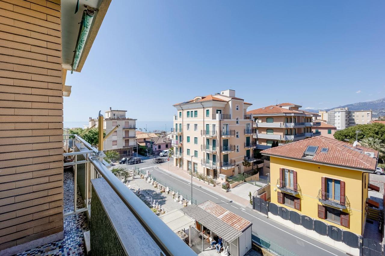 Victoria Apartment Бордигера Экстерьер фото