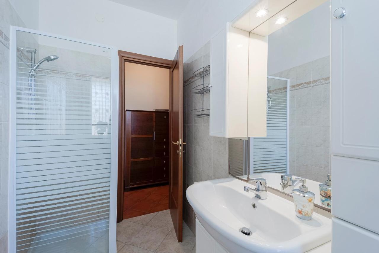 Victoria Apartment Бордигера Экстерьер фото